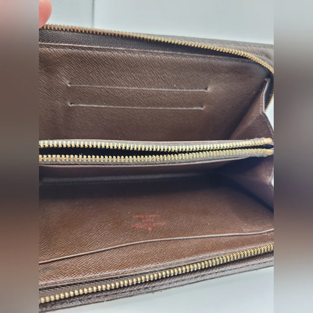 Louis Vuitton Vintage Zip Wallet